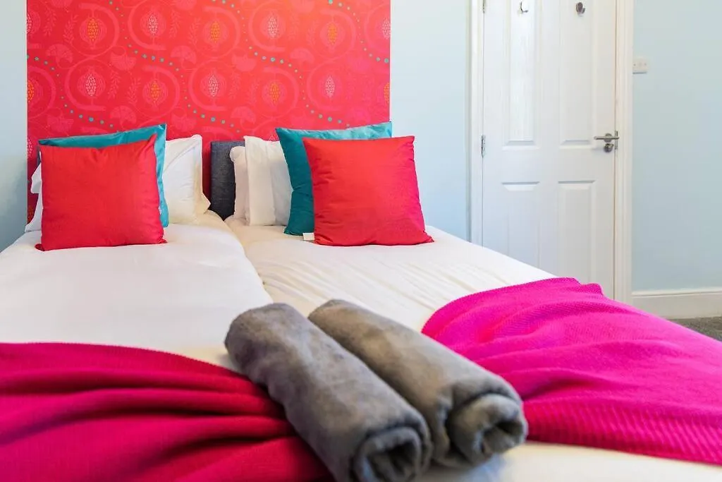 Stunning & Spacious 6Br 10 Beds 5Min To City Sheffield Lejlighed