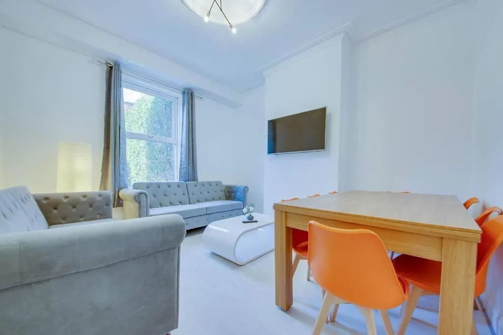 Stunning & Spacious 6Br 10 Beds 5Min To City Sheffield Lejlighed