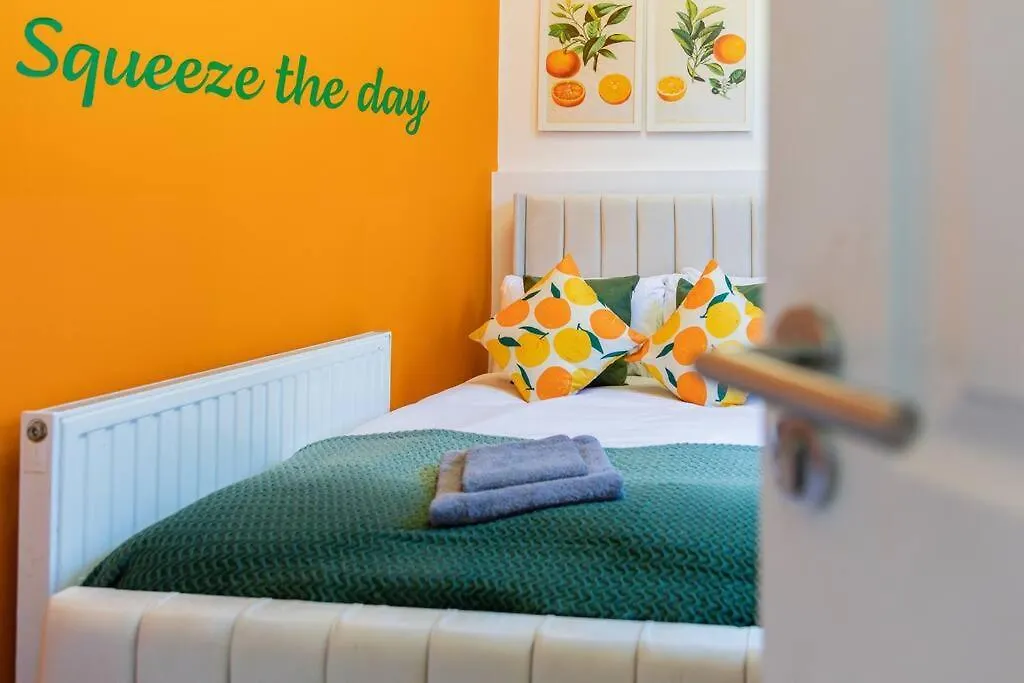 Stunning & Spacious 6Br 10 Beds 5Min To City Sheffield